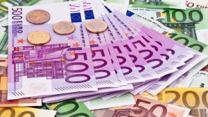 Štyridsať percent domácností má finančnú rezervu maximálne vo výške jedného mesačného príjmu