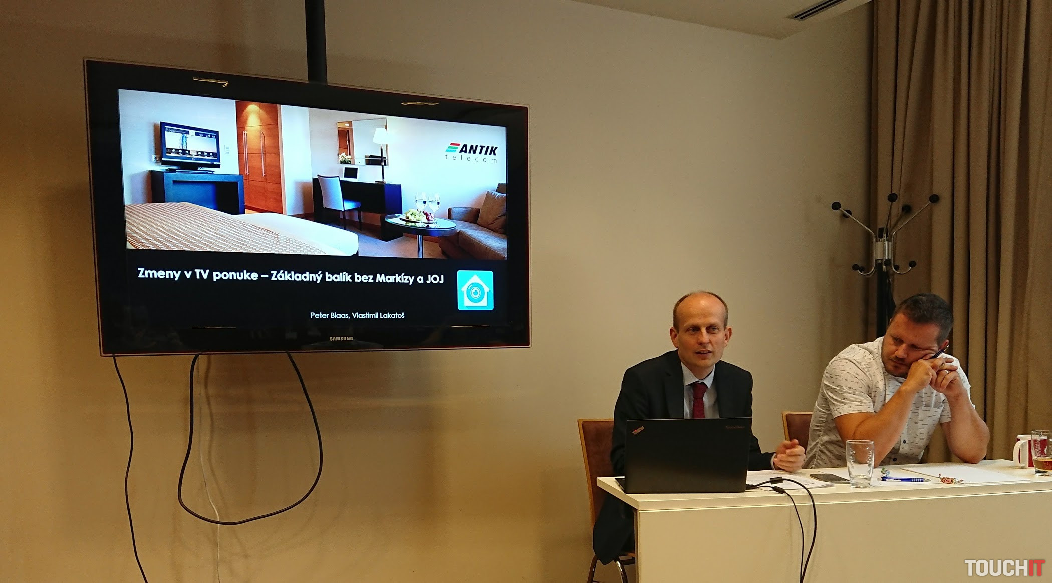 Markíza odstúpila od zmlúv s operátormi ANTIK a DSI DATA