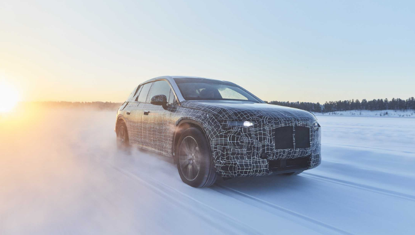 Pribúda nehôd, ktoré spôsobuje ľad padajúci z návesov nákladných vozidiel