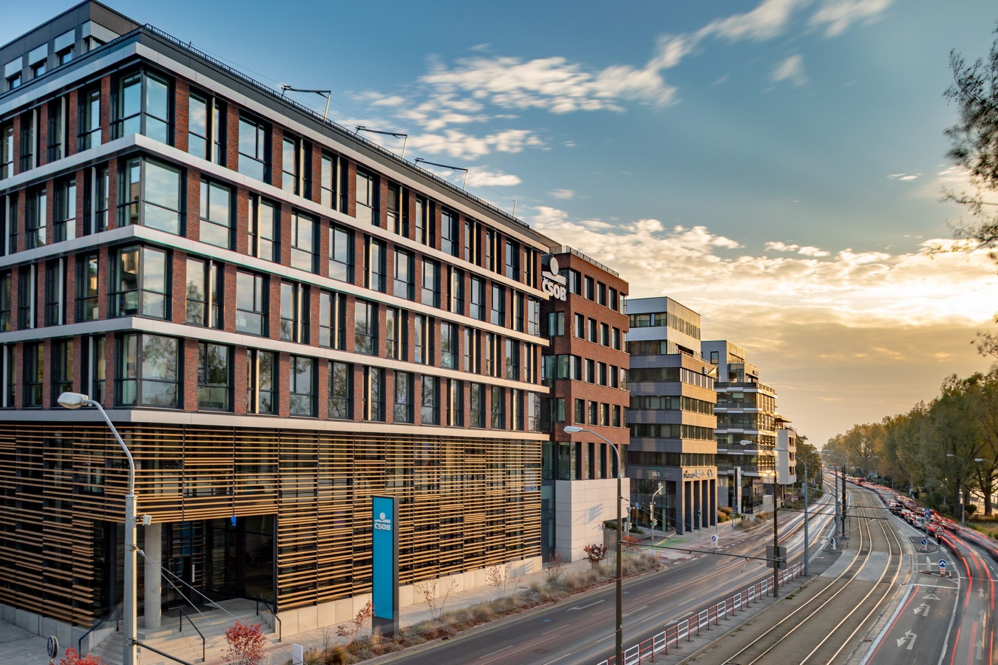 Záujem o lacnejšie tovary rastie. Zo zahraničia nakupujeme výrazne viac ako vlani