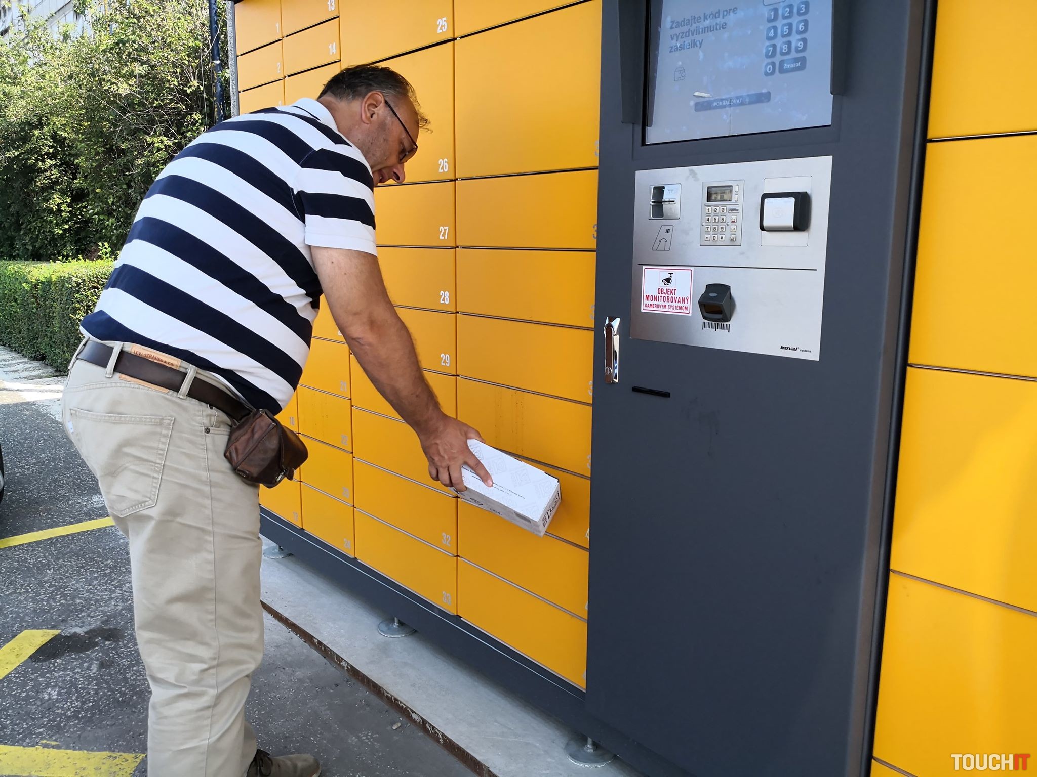 Balíky a zásielky už môžete posielať aj cez BalíkoBOXy