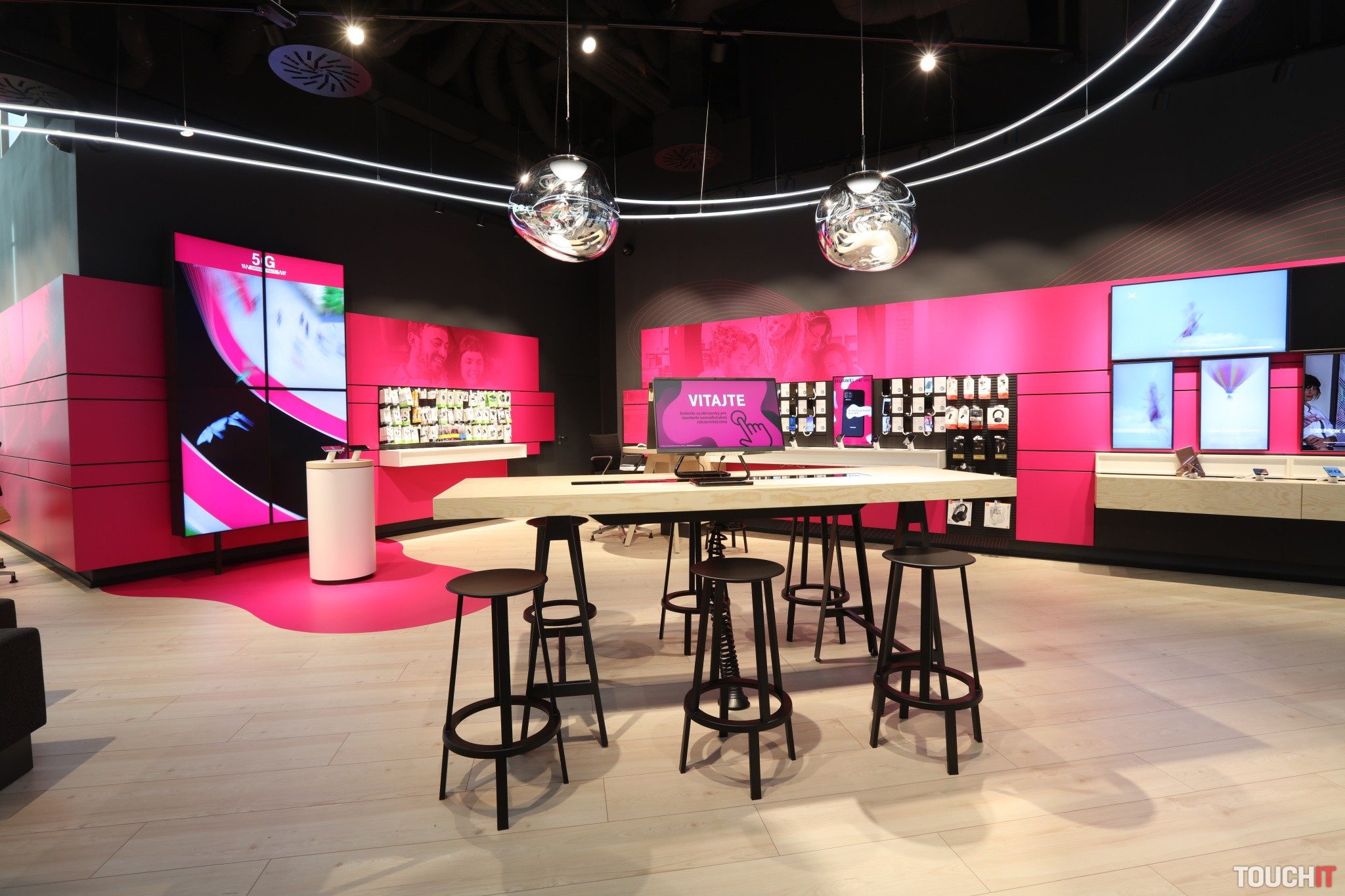 Sú seniori na chvoste záujmu v podpore vzdelávania? Odpoveď priniesli výsledky grantovej výzvy Telekomu „zrelí na dobu digitálnu“