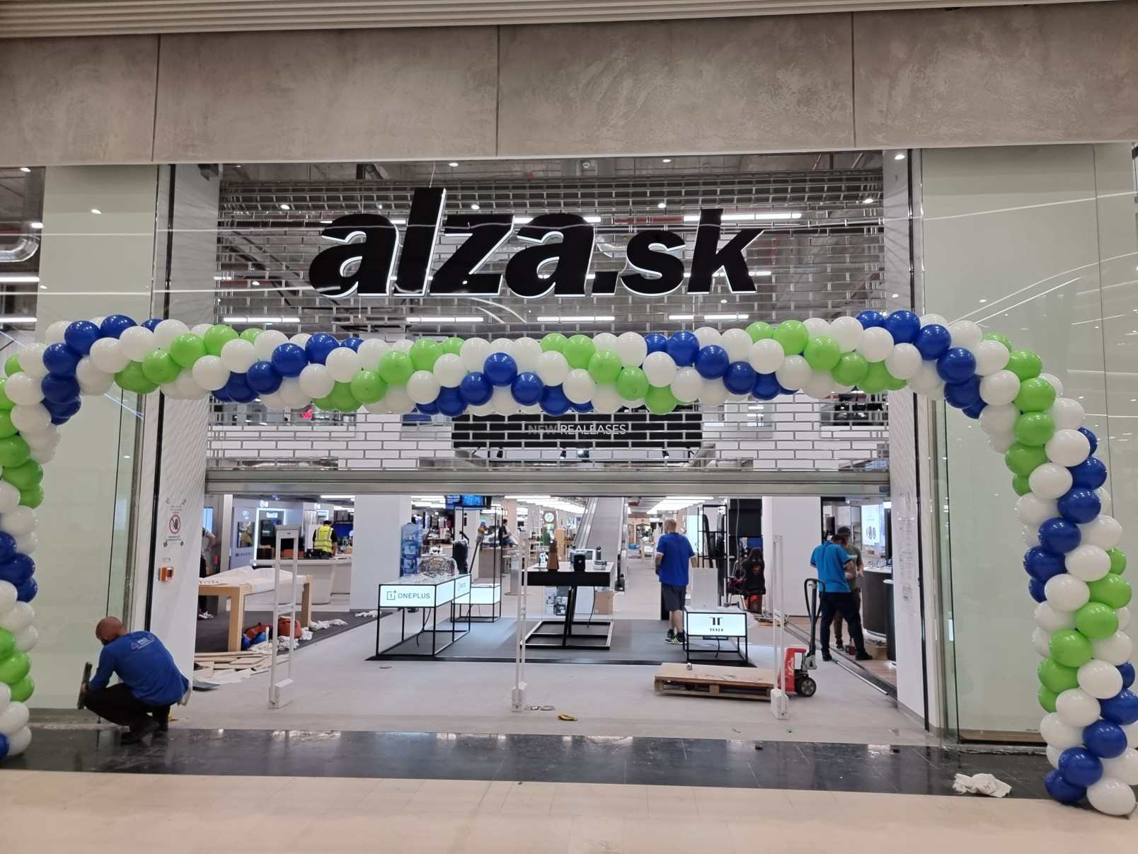 Alza spúšťa Mega výpredaj roka, ťahúňmi budú športové vybavenie, drogéria aj elektronika