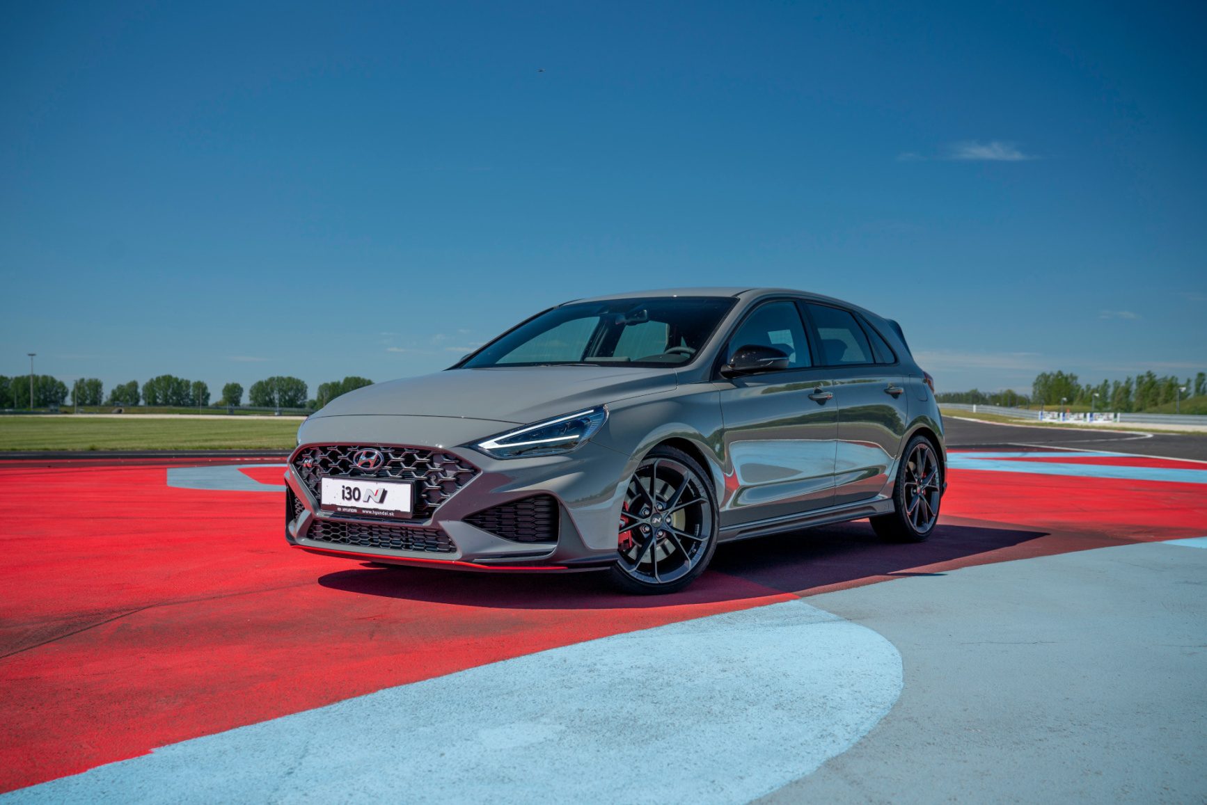 Výkonné modely Hyundai N dosiahli v roku 2023 rekordné predaje. Na dvere už klope IONIQ 5 N