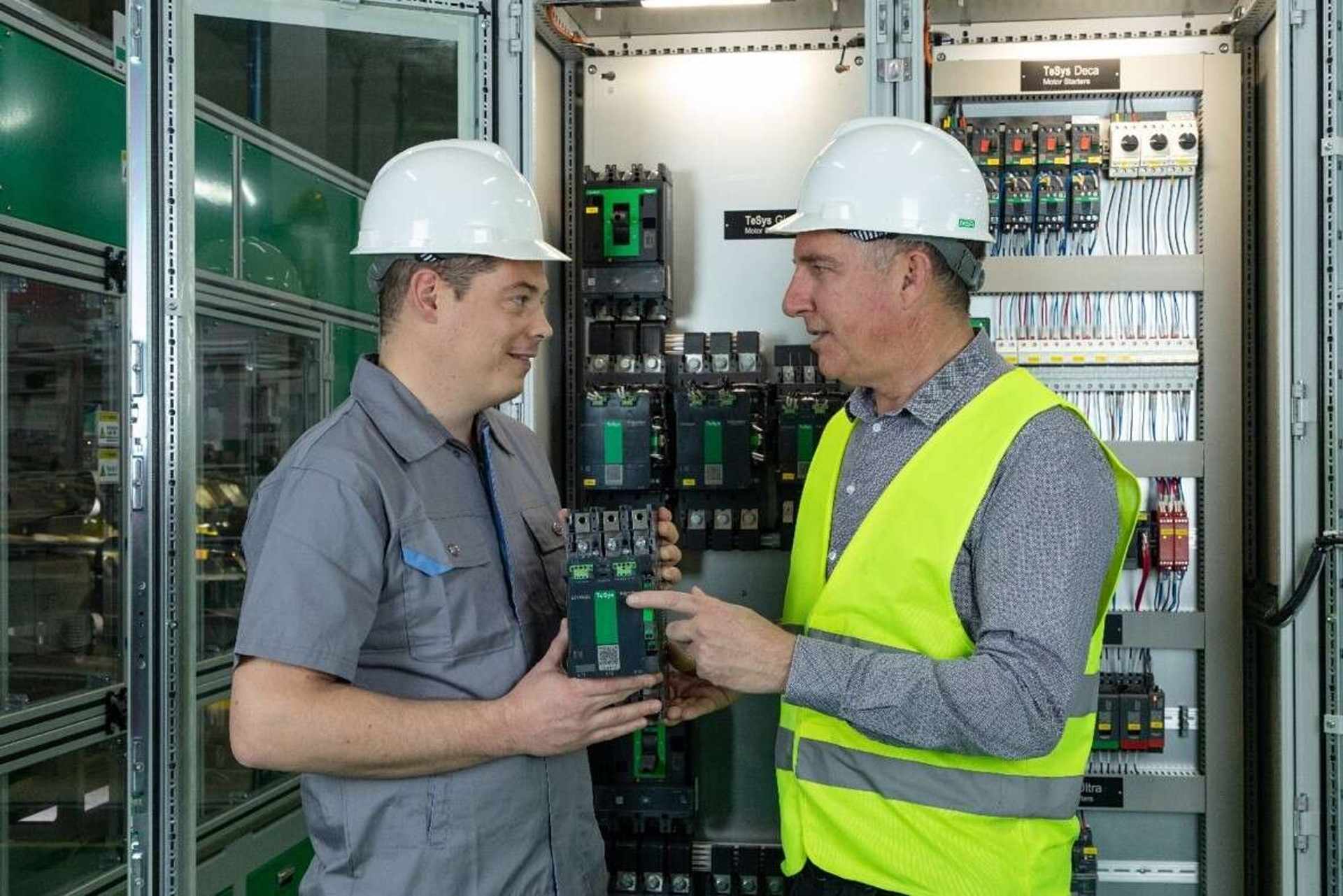 Spoločnosť Schneider Electric sa stala šampiónom v rebríčku Canalys EMEA Channel Leadership Matrix štvrtý rok po sebe