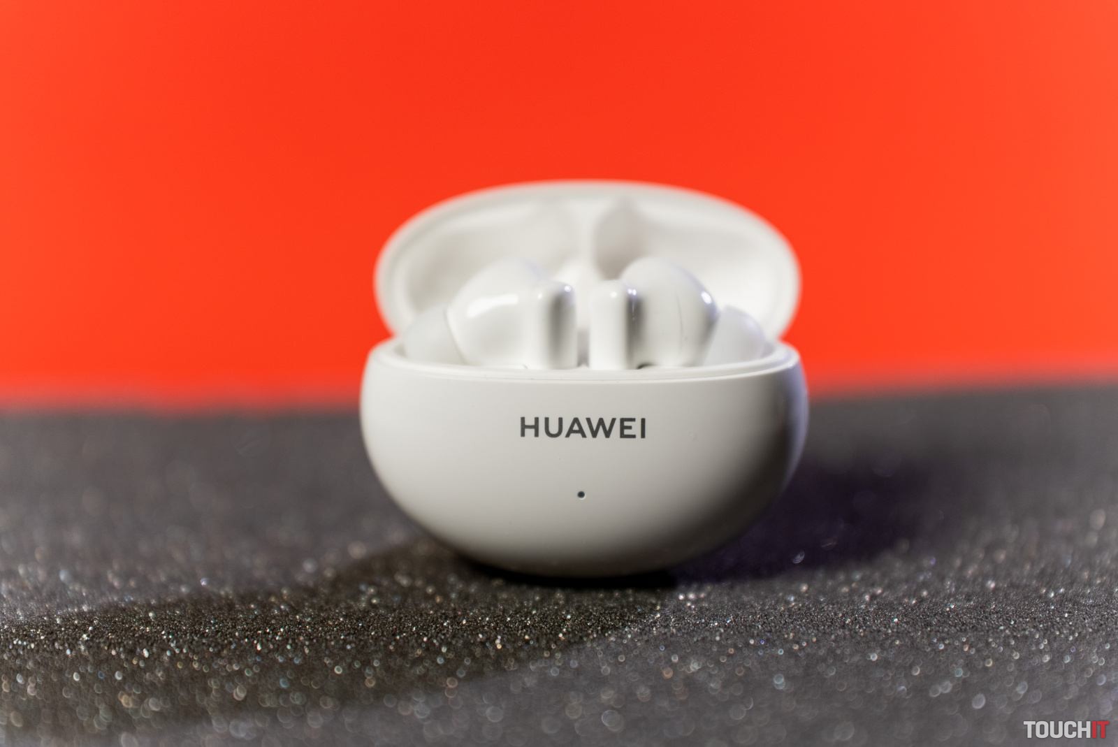 Slúchadlá Huawei FreeBuds 5i posúvajú komfort pri používaní na novú úroveň