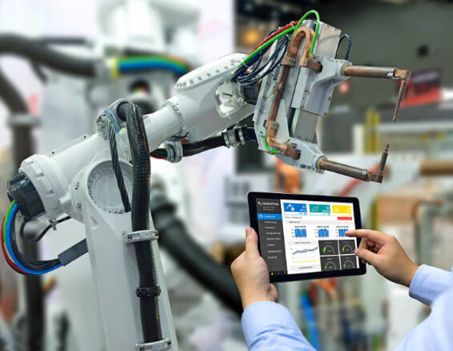 Edge computing v roku 2023 – príležitosti, riziká, umelá inteligencia