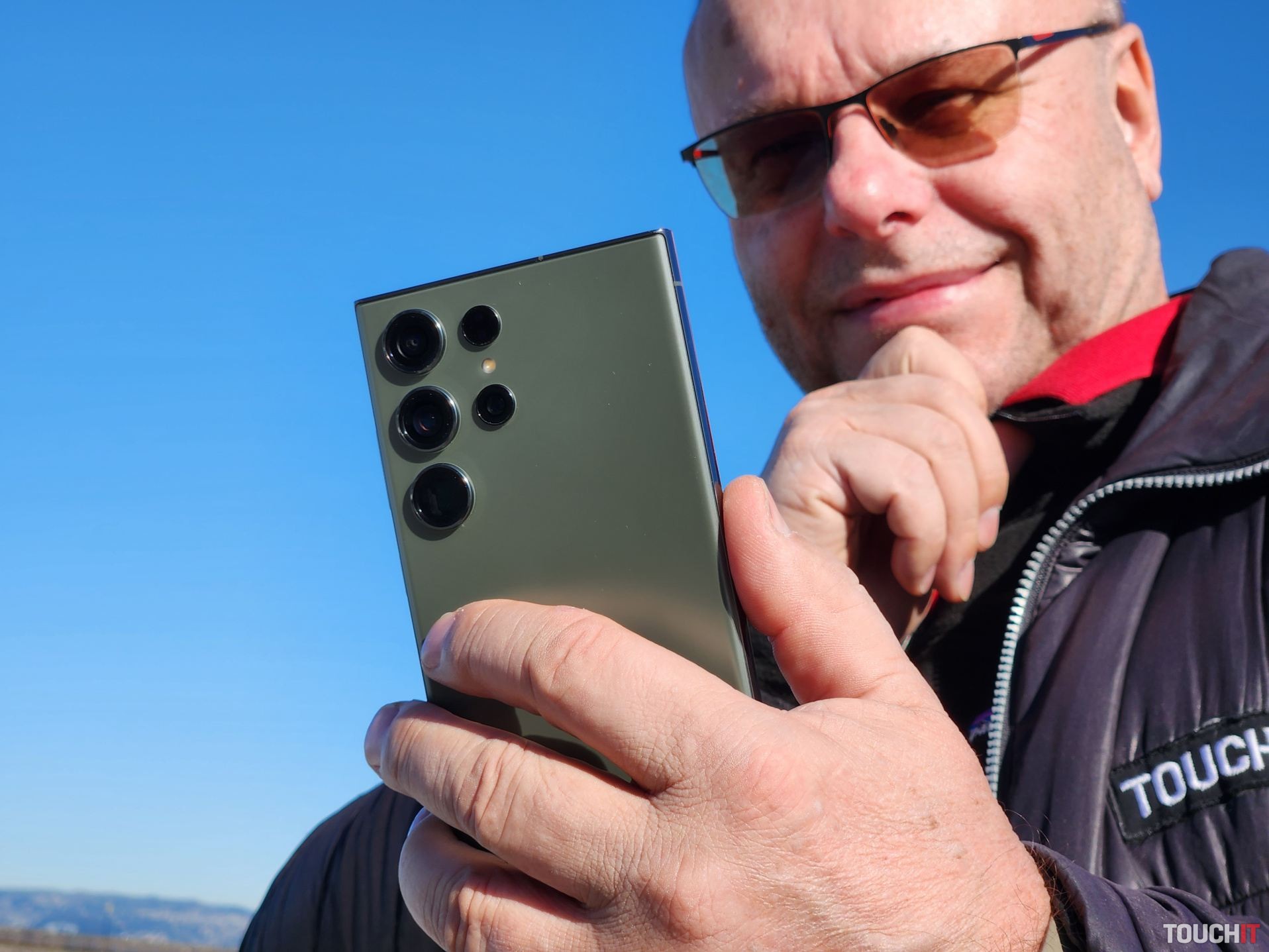 Samsung aktualizoval aplikáciu Try Galaxy pre používateľov iných zariadení, aby si mohli vyskúšať, ako sa pracuje s telefónmi série Galaxy S23