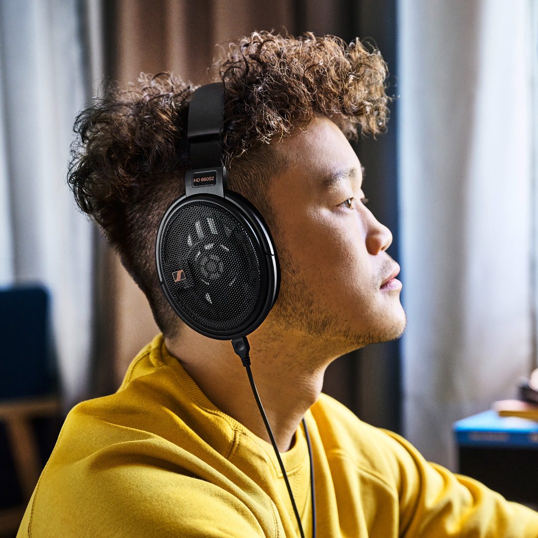 Sennheiser HD 660S2 kombinujú dokonale vyvážený prednes s ohromujícimi basmi