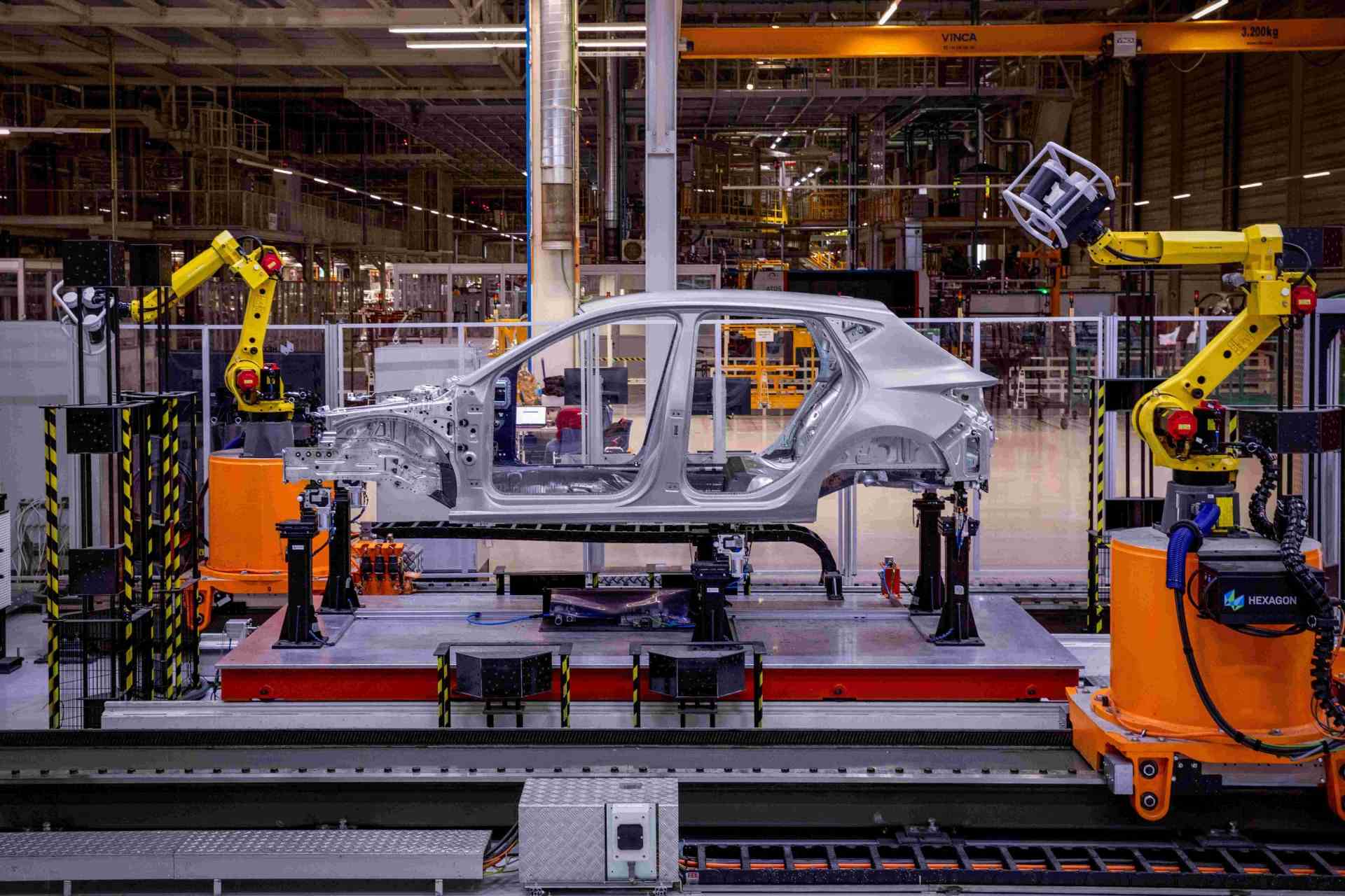 Spoločnosť SEAT S.A. odštartovala cestu elektrifikácie v rámci osláv 30. výročia závodu Martorell