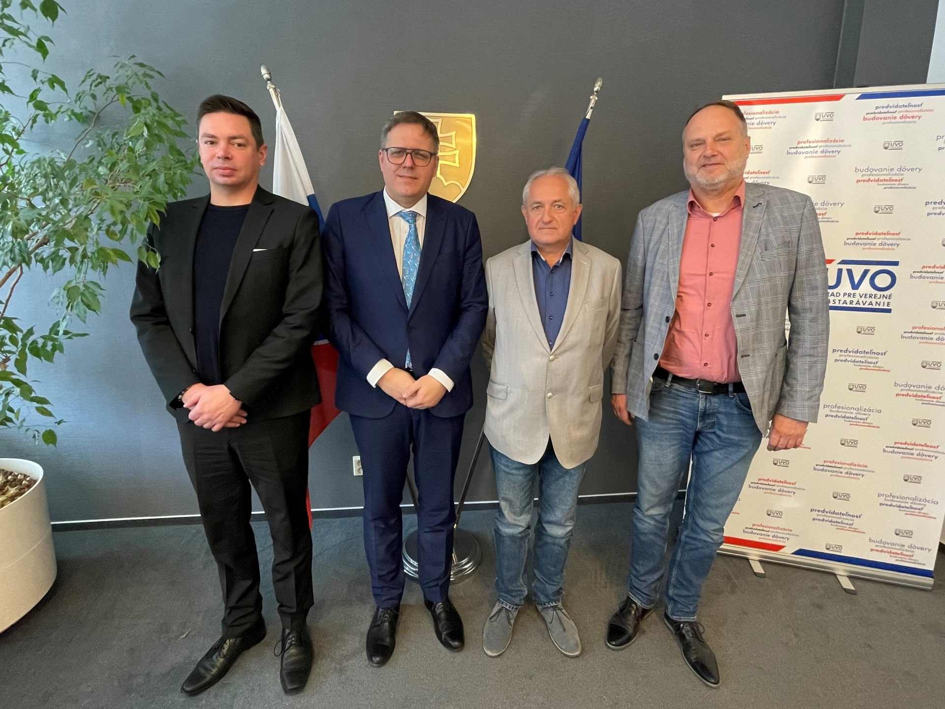 Stretnutie ITAS a ÚVO: Obstarávanie IT sa musí profesionalizovať