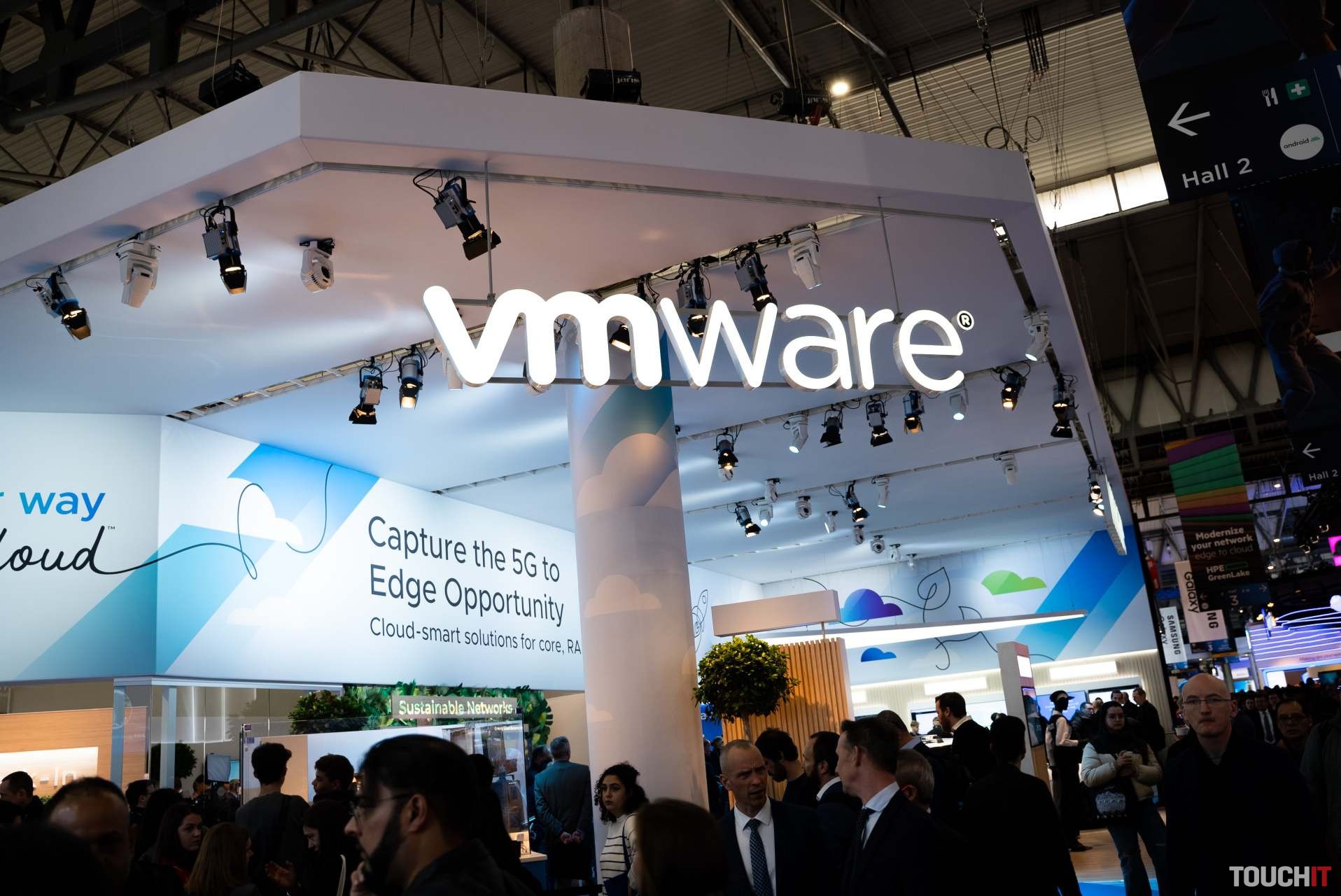 VMware predstavuje inovácie platformy Anywhere Workspace, ktoré vylepšujú možnosti automatizácie a urýchľujú modernizáciu IT