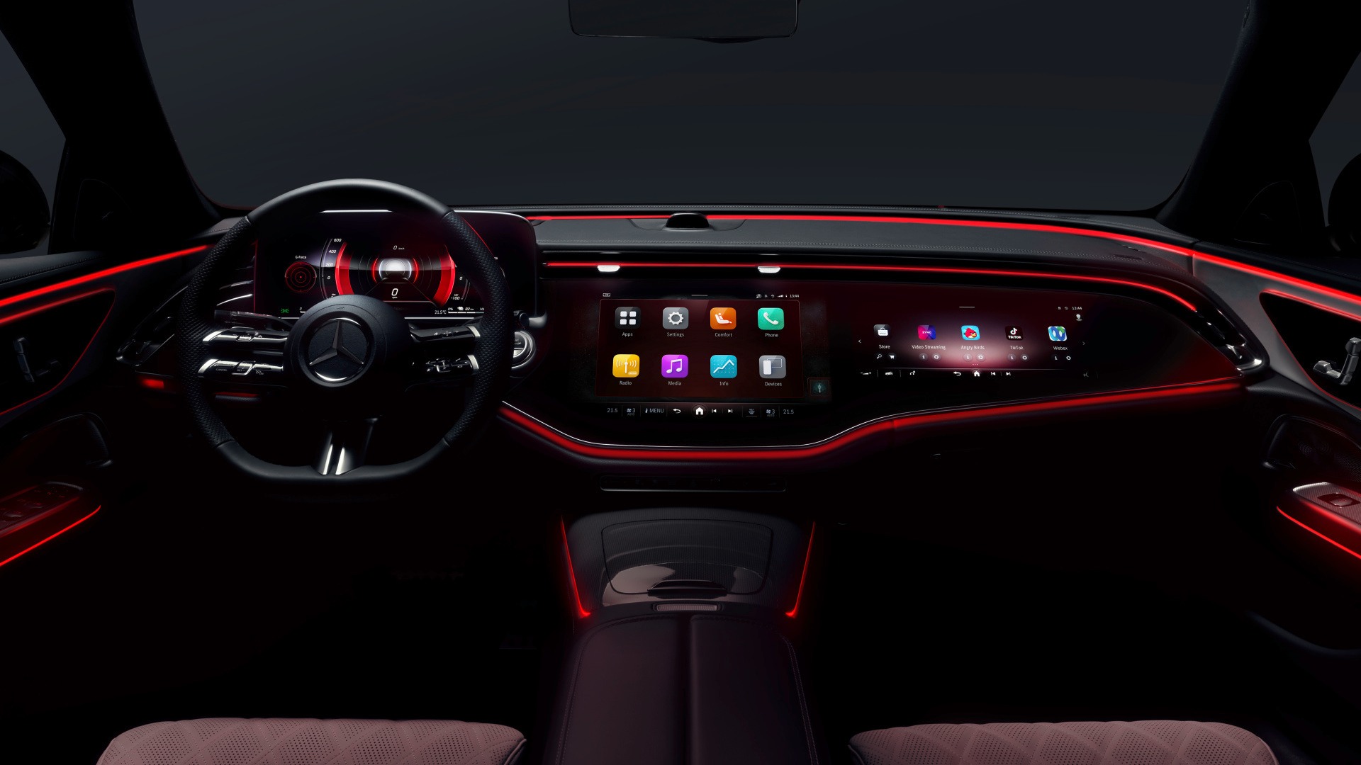 Pohlcujúci, interaktívny, inteligentný: zážitok zo zábavnej techniky v novej Triede E