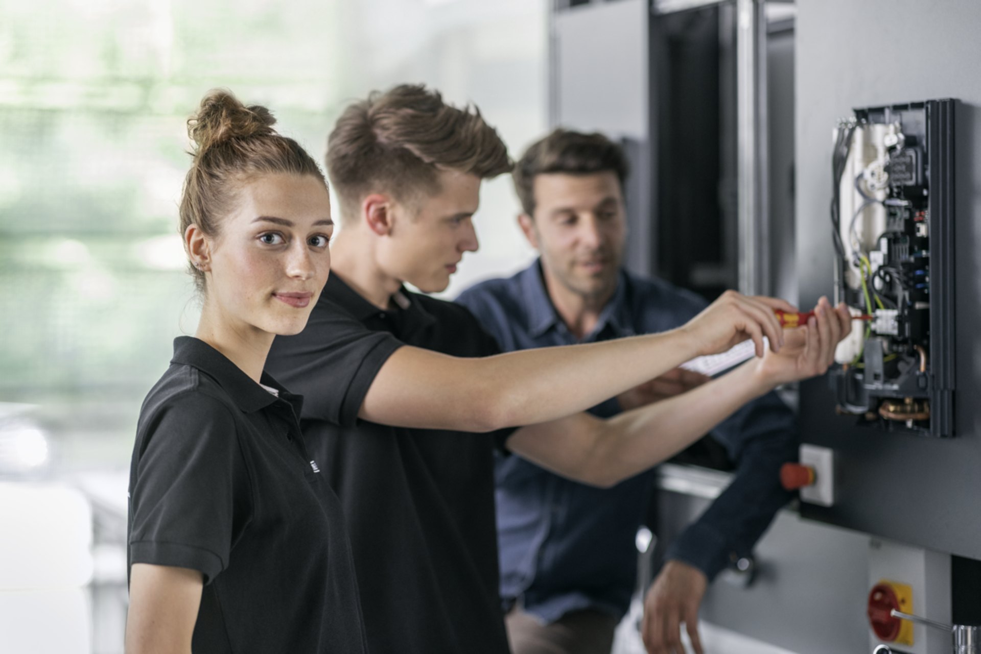 Študentov technických odborov je čoraz menej. Prax môžu získať u technologického lídra