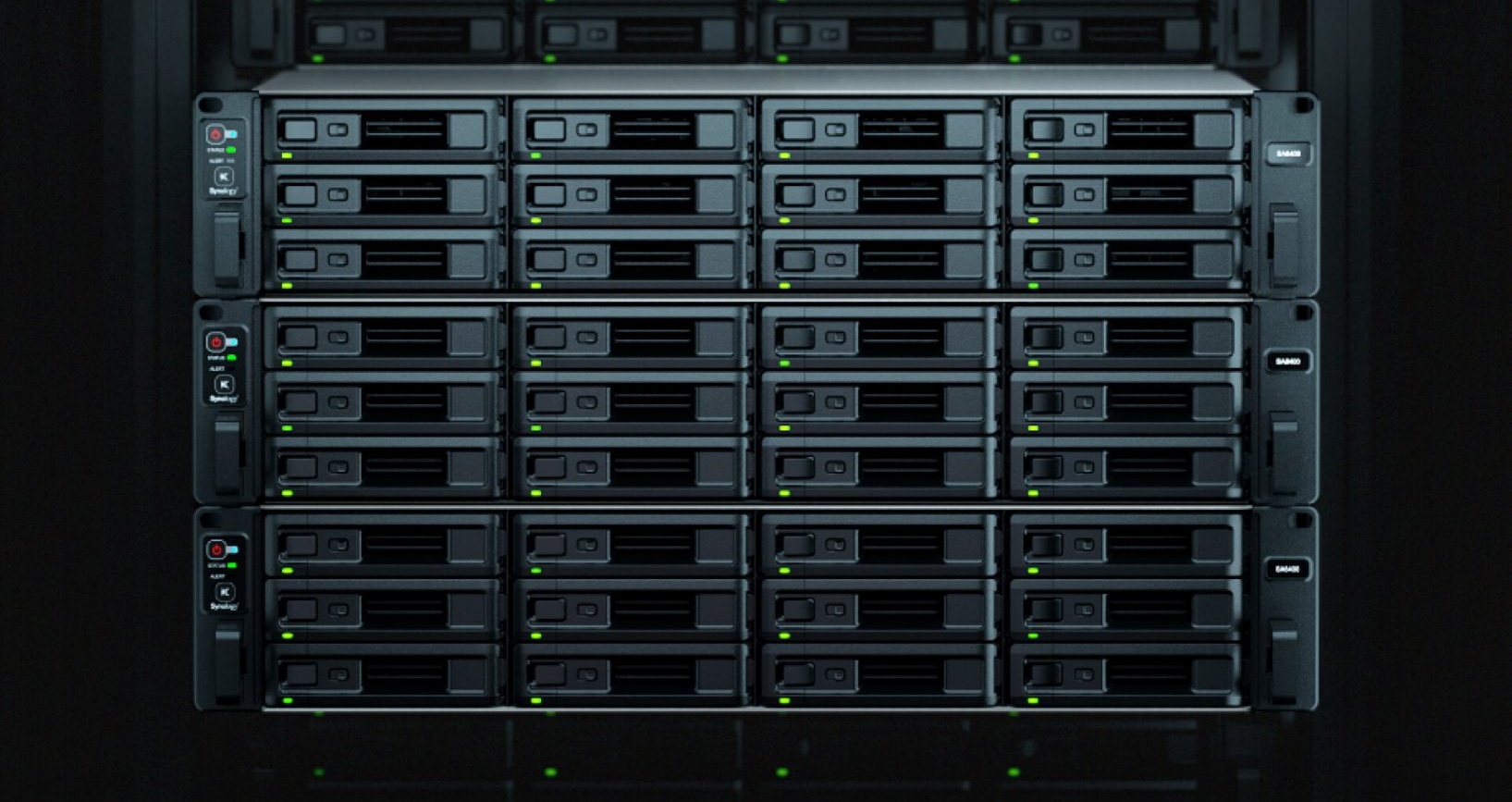 Spoločnosť Synology predstavuje veľké úložné systémy SA3610 a SA3410 s možnosťou rozsiahleho rozšírenia