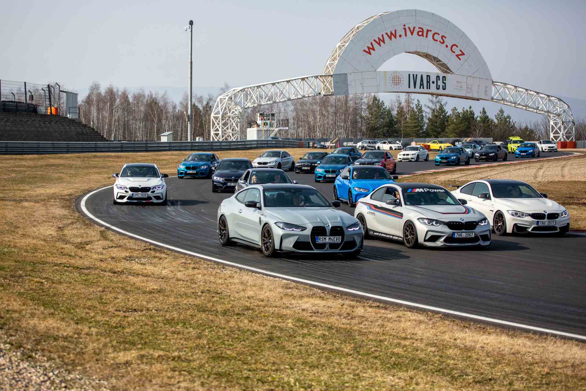 Tip na motoristický výlet: v piatok sa na Autodrome Most uskutoční najväčšia koncentrácia BMW M v ČR