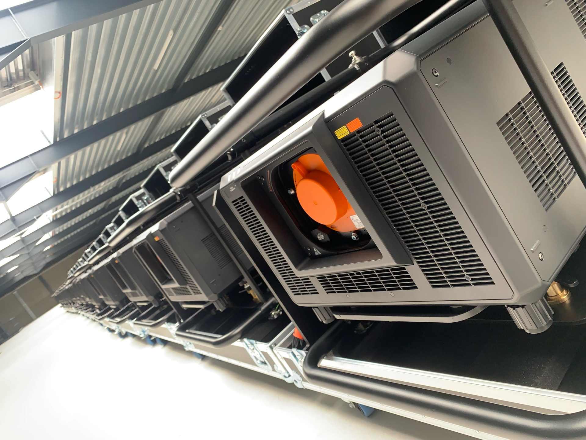 Spoločnosti AED Group a Panasonic prinášajú výhody integrovaného AV/IT sveta