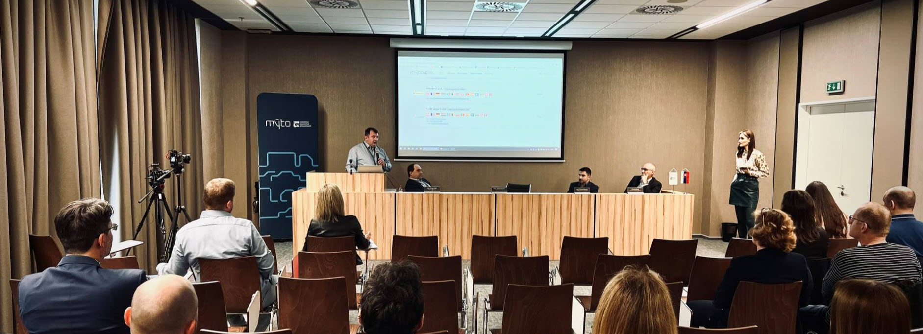 Otvorila sa široká diskusia s odborníkmi i dopravcami o smernici Eurovignette