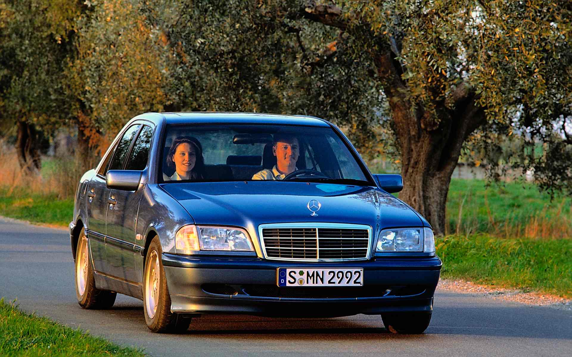 Pred 30 rokmi sa z konštrukčného radu 202 stala prvá Trieda C od značky Mercedes-Benz