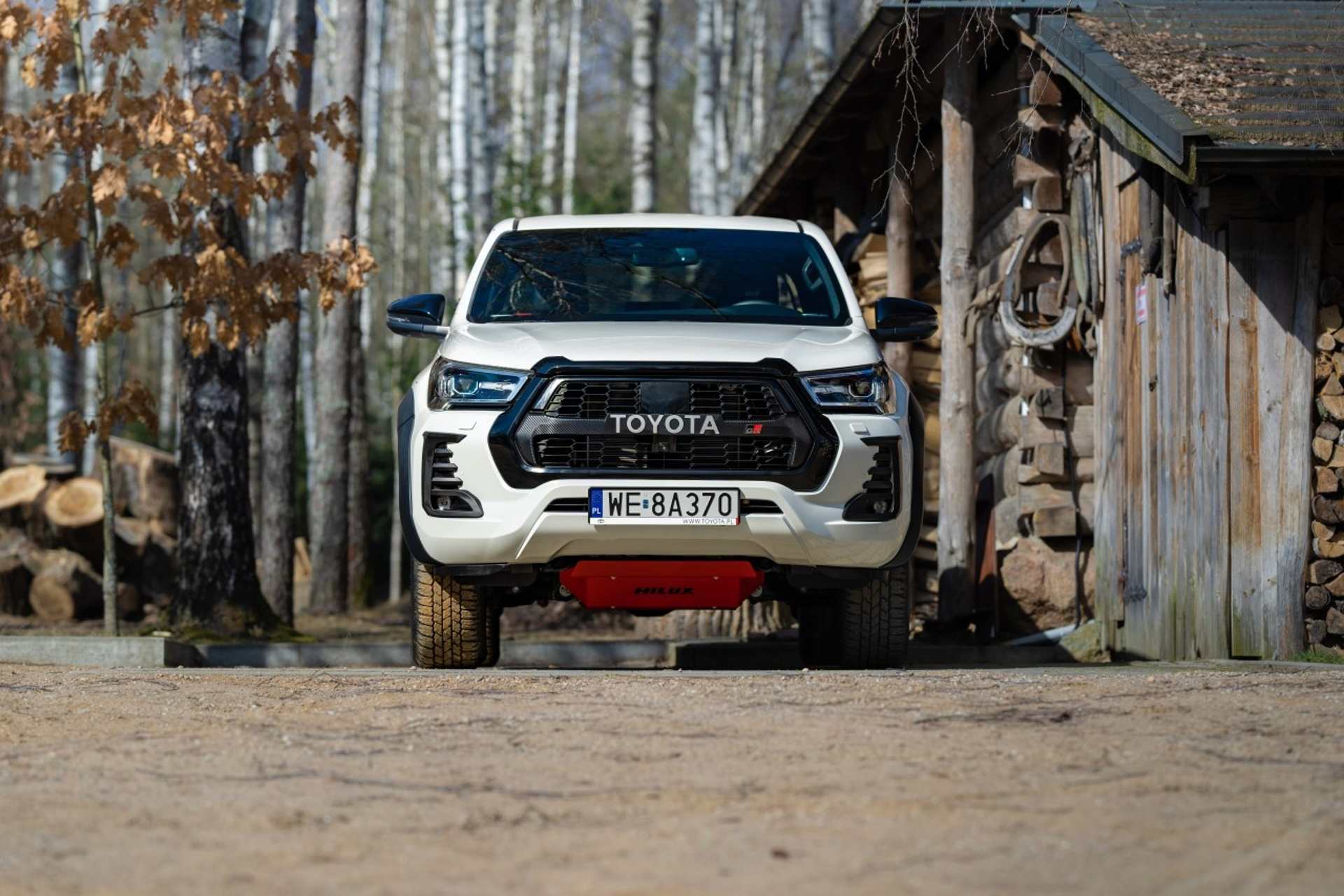 Toyota Hilux vo verzii GR SPORT spája športový štýl s ikonickou odolnosťou a spoľahlivosťou