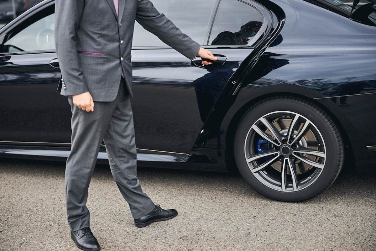 Letiskový transfer rýchlo a bezpečne – aké vymoženosti poskytujú taxi služby?