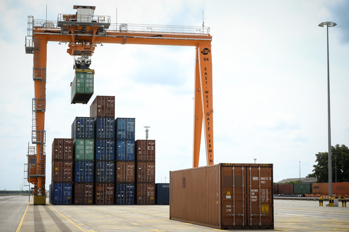 Najväčší a najmodernejší železničný uzol v Európe len pár kilometrov od Slovenských hraníc