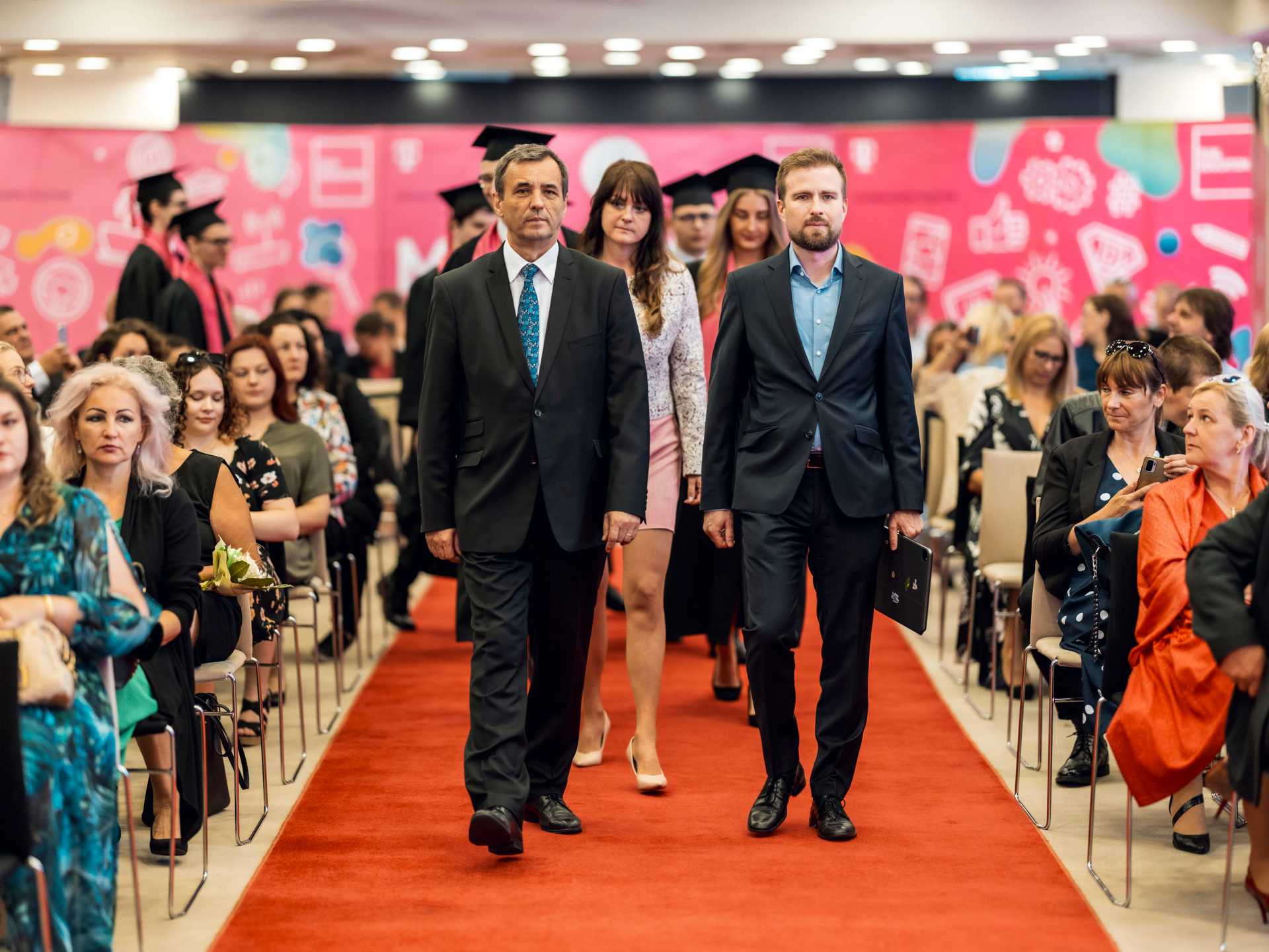 Duálnym vzdelávaním proti nezamestnanosti. Inovatívny vzdelávací systém, ktorý má zmysel