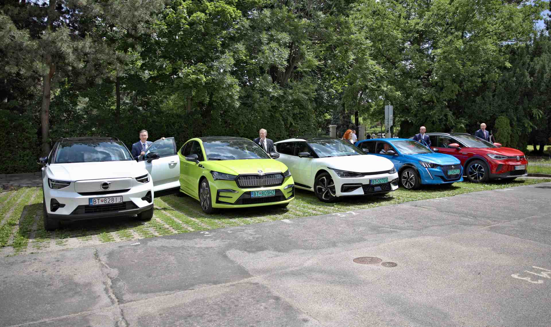 Akčný plán rozvoja elektromobility schválený vládou