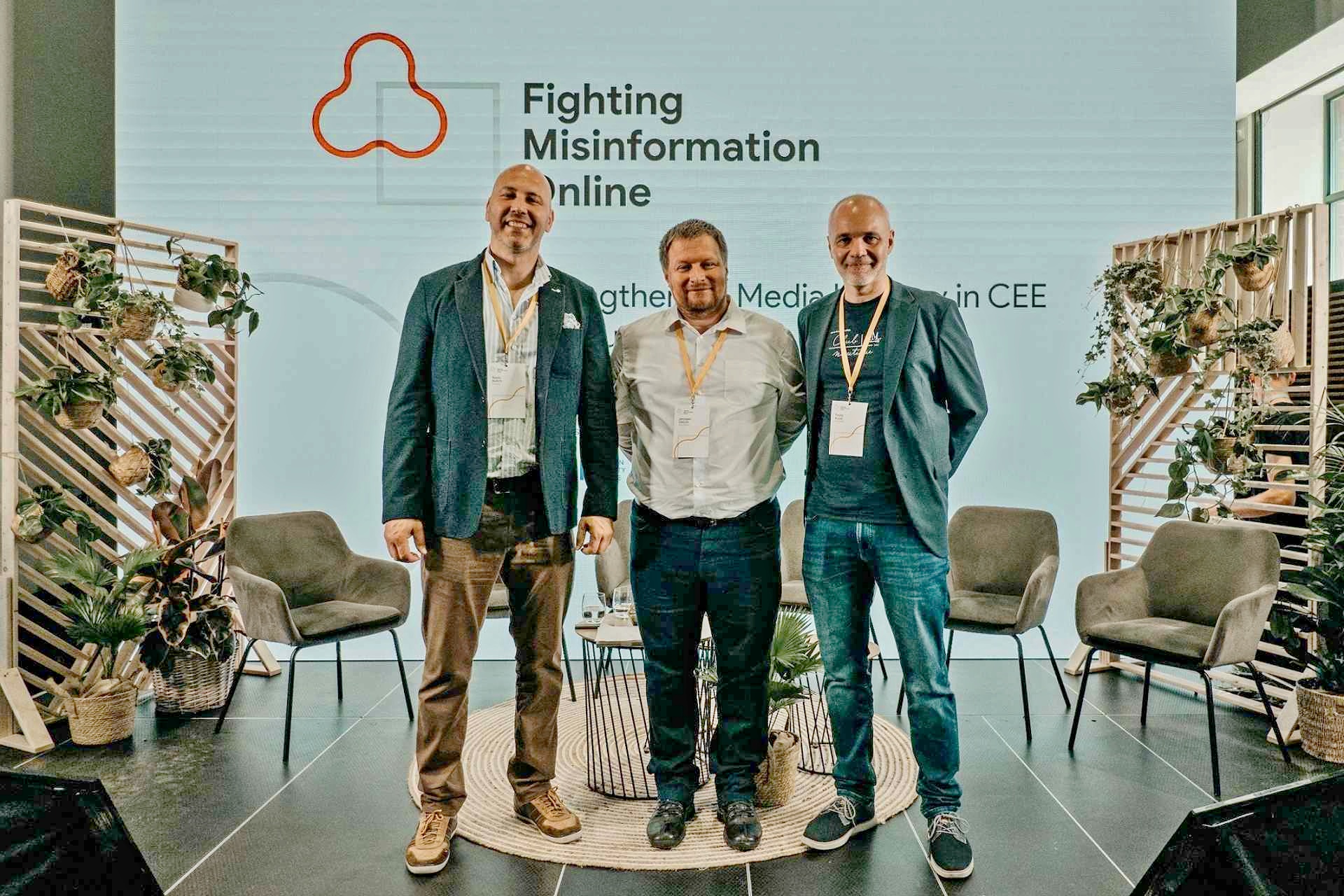 Google sa spája s organizáciami Transitions a MEMO 98 s cieľom zvýšiť odolnosť slovenských seniorov voči dezinformáciám