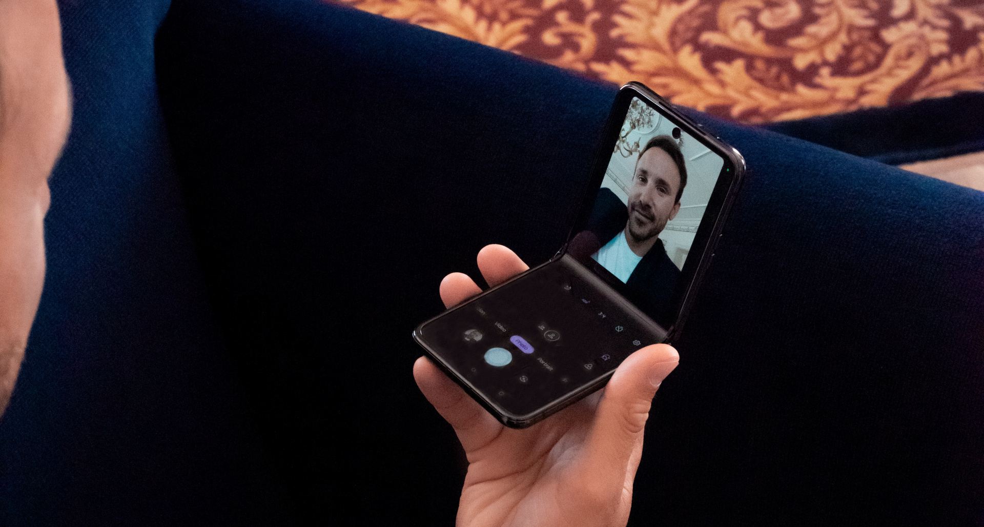 Tvárou značky Motorola sa stal herec a moderátor Marek Fašiang