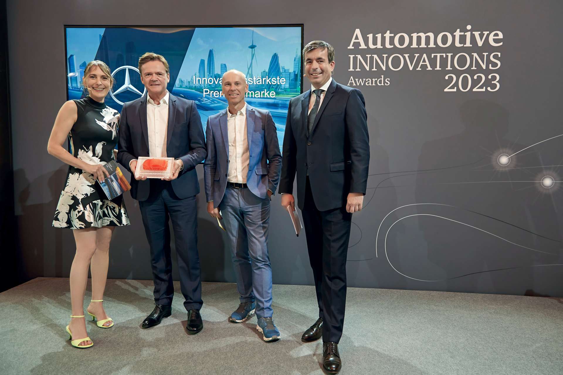 Značka Mercedes-Benz získala štyri ocenenia AutomotiveINNOVATIONS Awards