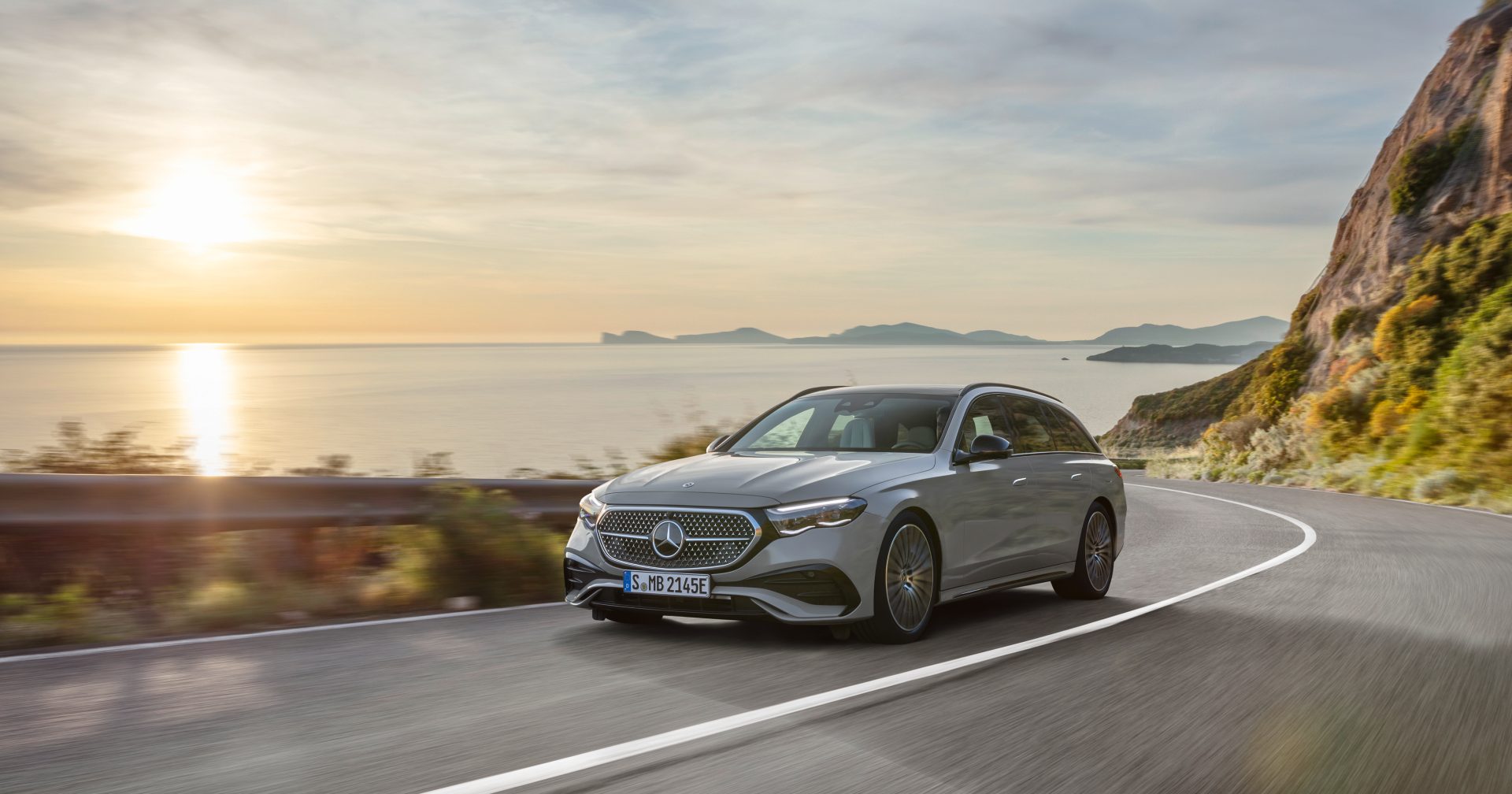 Praktická, inteligentná a s dynamickým vzhľadom: nová Trieda E kombi