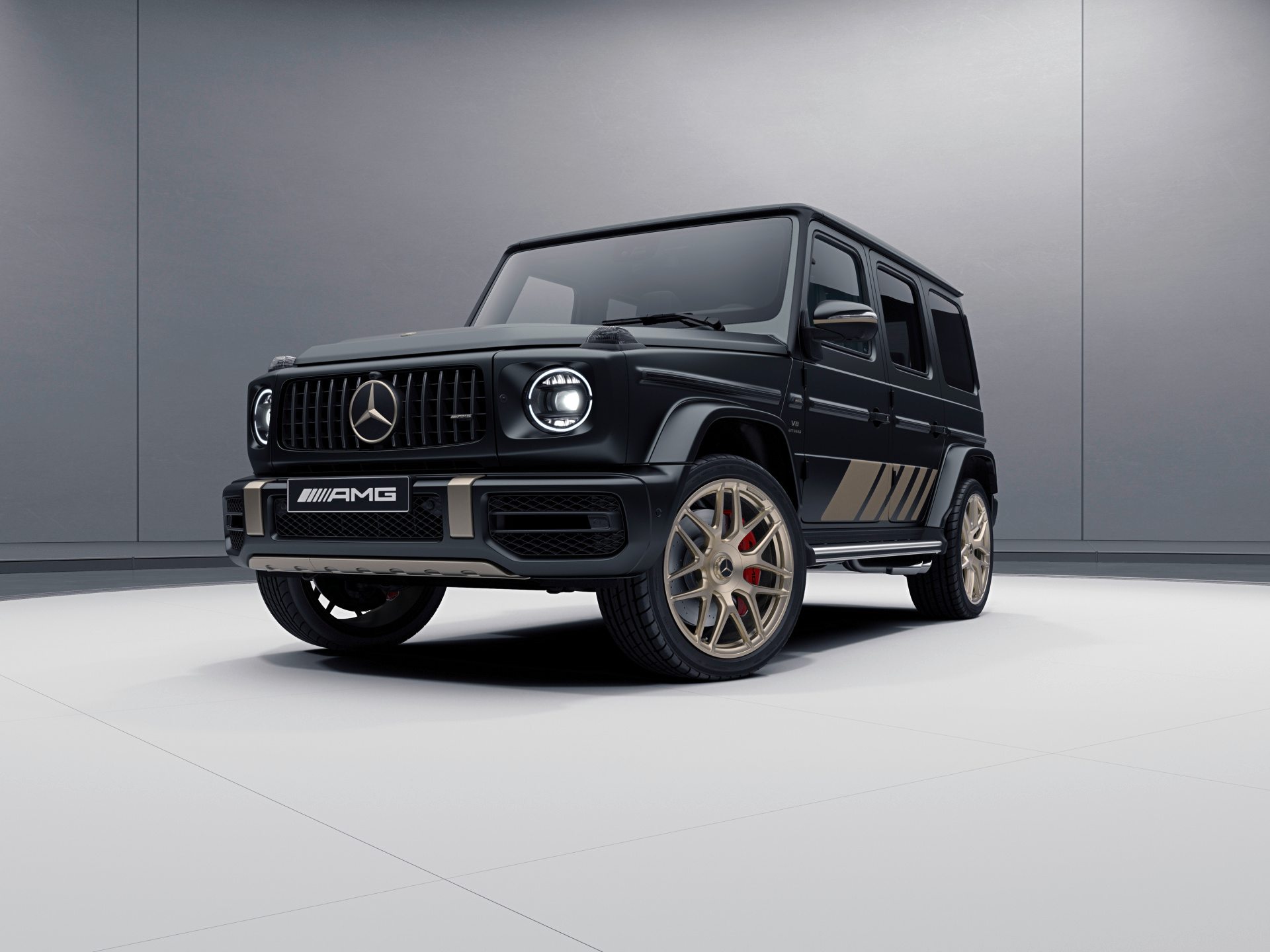 Mercedes-AMG G 63 „Grand Edition”: mimoriadny model v matnej čiernej farbe so zlatými akcentmi