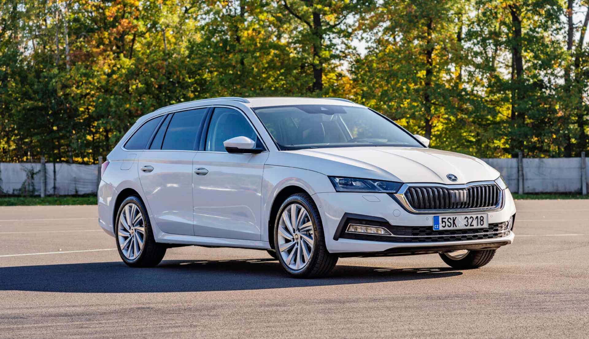 Škoda za prvý polrok medziročne rástla o vyše 37 percent, zákazníkom na Slovensku dodala 9 tisíc áut