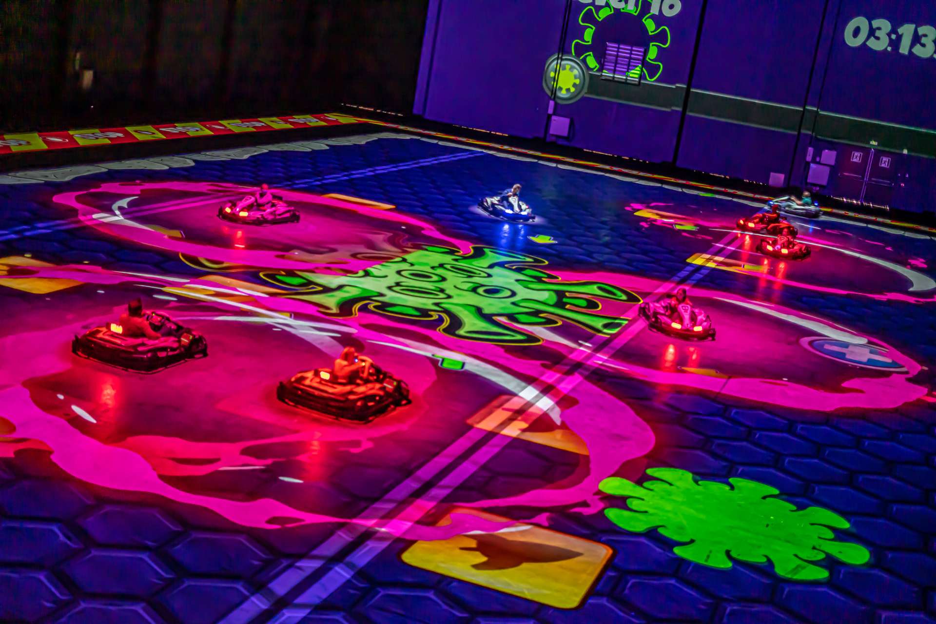 Projektory Panasonic prinášajú rozšírenú realitu v BattleKart aréne