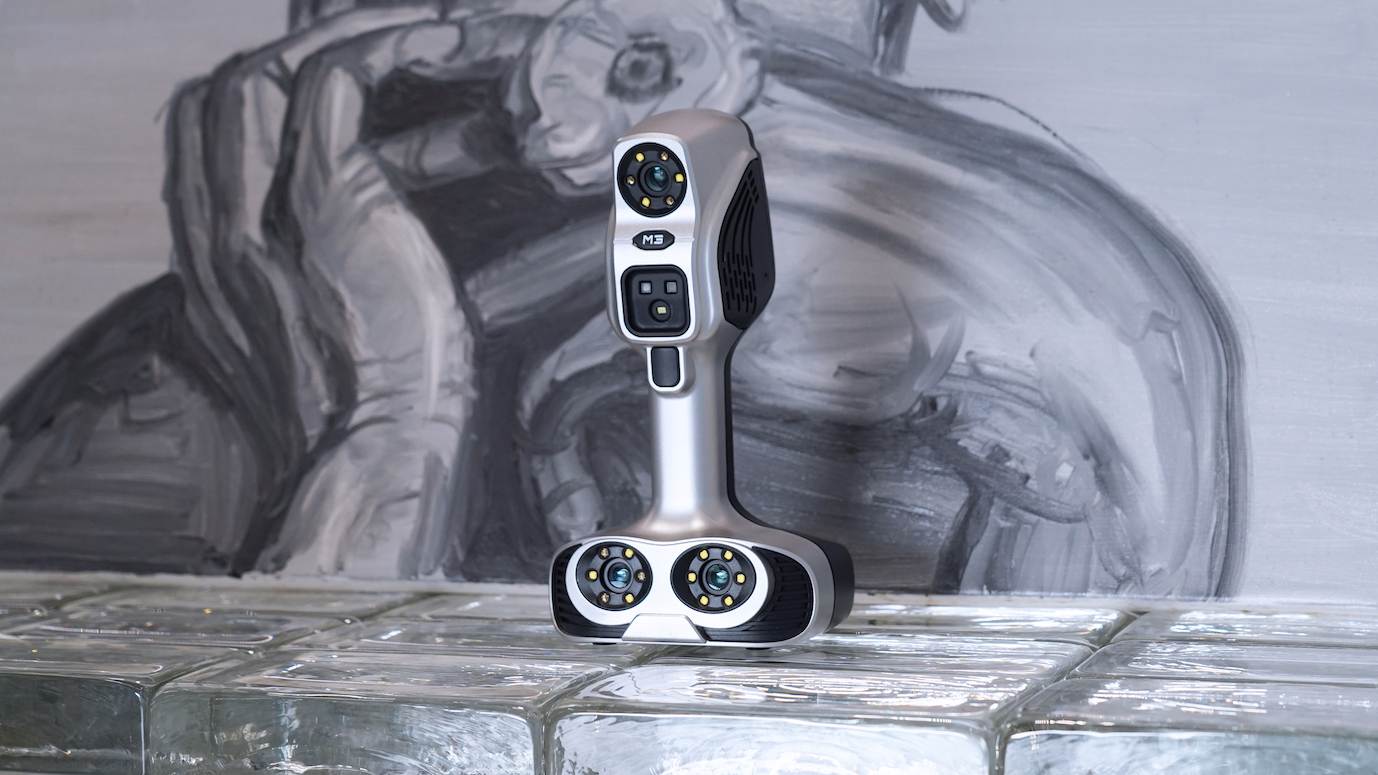 Elvira predstavuje infračervený laserový 3D skener iReal M3