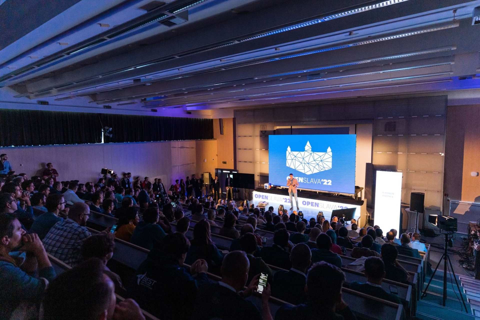 Technologická konferencia OpenSlava 2023 sa zameria na generatívnu umelú inteligenciu