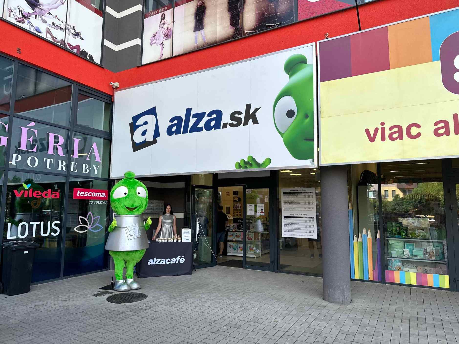 Alza rozširuje predajnú sieť, počas prázdnin otvorila 4 nové predajne