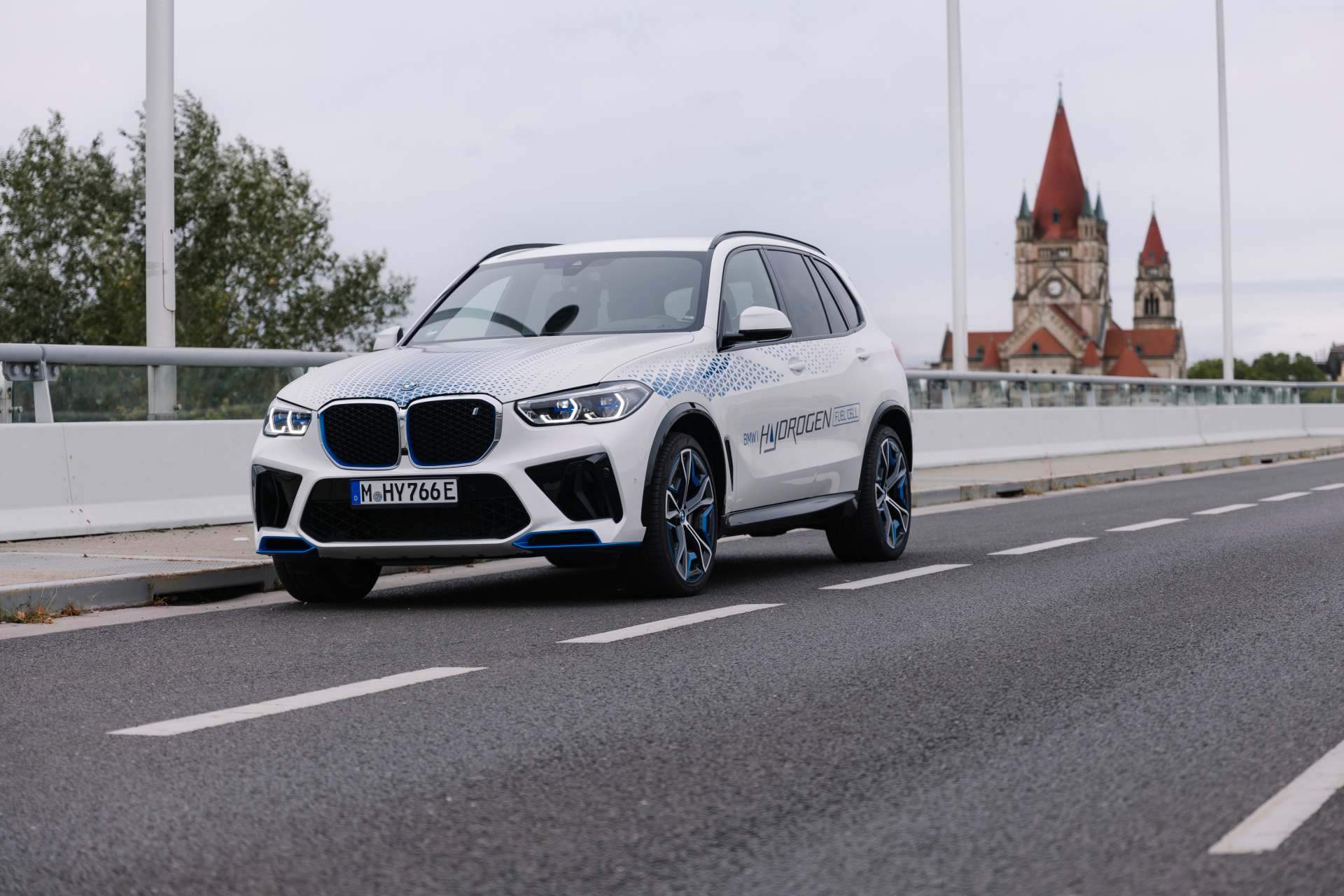 Otvorenosť technológiám: BMW Group podporuje výmenu názorov na vodíkovú stratégiu