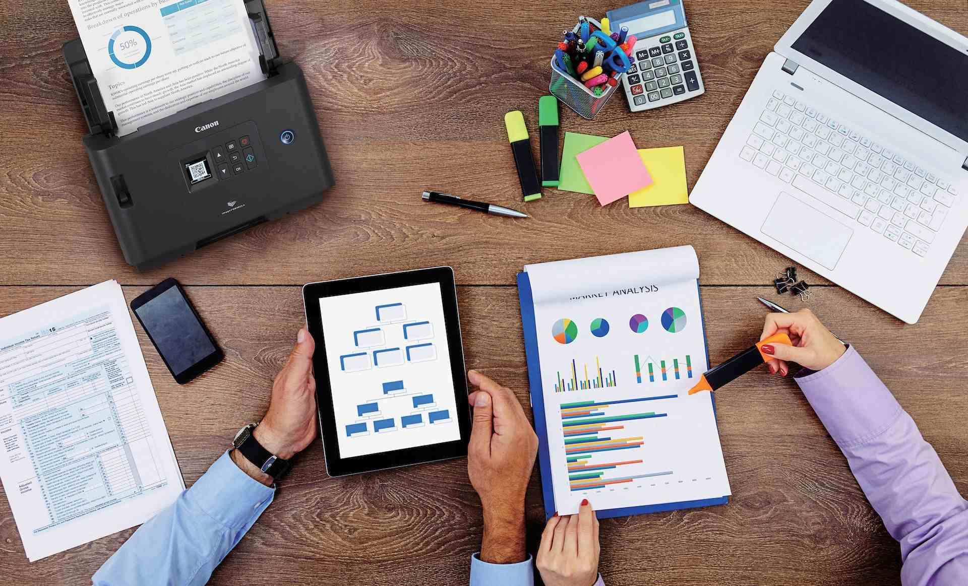 Nový stolný skener A4 od spoločnosti Canon je ideálnou voľbou pre flexibilné pracovisko