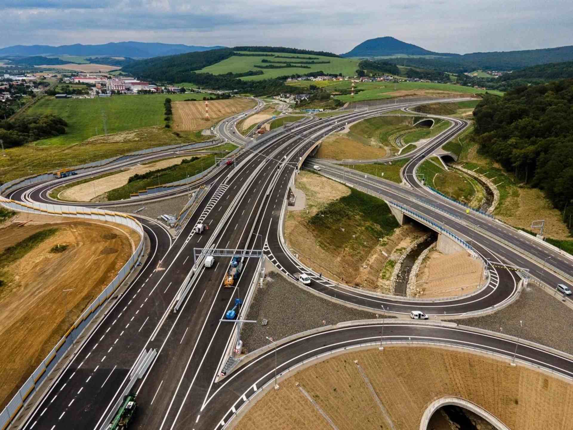 Prešovská R4 odbremenila mesto o takmer 800 kamiónov denne