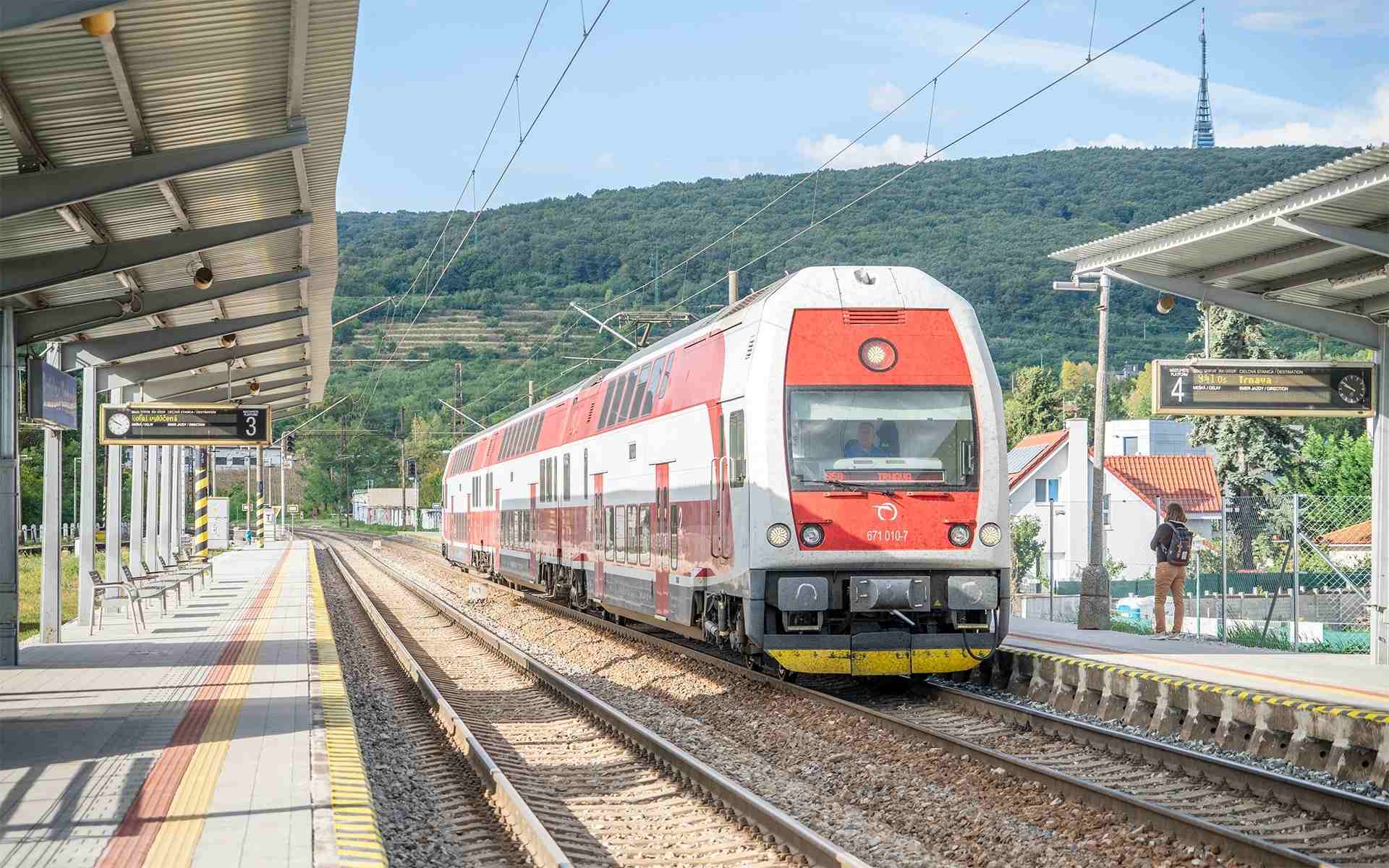 Odklon osobných vlakov z Trnavy na stanicu Nové Mesto sa končí