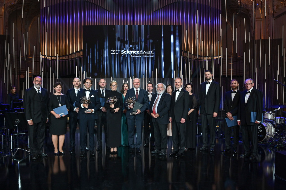 Piaty ročník ESET Science Award pozná laureátky a laureátov ocenenia. Výnimočnou osobnosťou vedy na Slovensku sa stal Igor Lacík