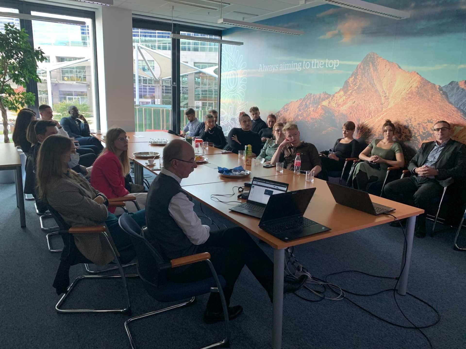 Európski študenti hľadali v Bratislave odpovede na celospoločenské témy