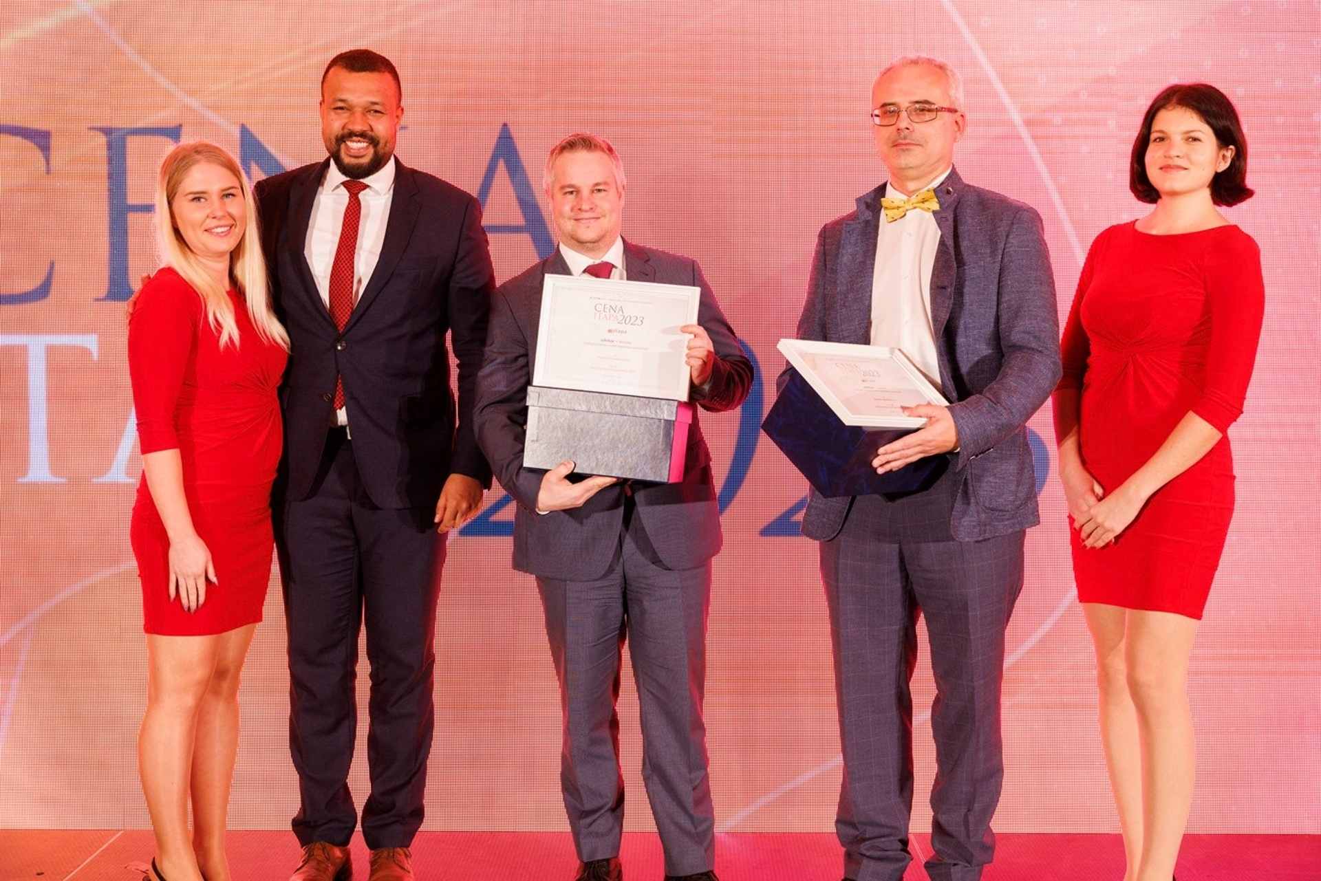 Top projekty Ceny ITAPA 2023 – Víťazmi sú elektronický účet poistenca a Handcubekeys