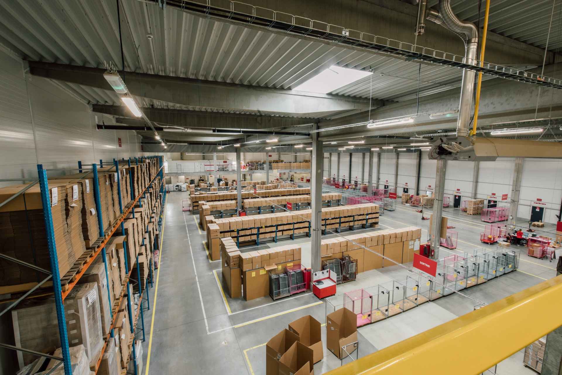 Packeta sa pripravuje na Vianoce. Nabrala stovky nových kuriérov a skladníkov. Očakáva, že počet doručených zásielok stúpne až o 310 %