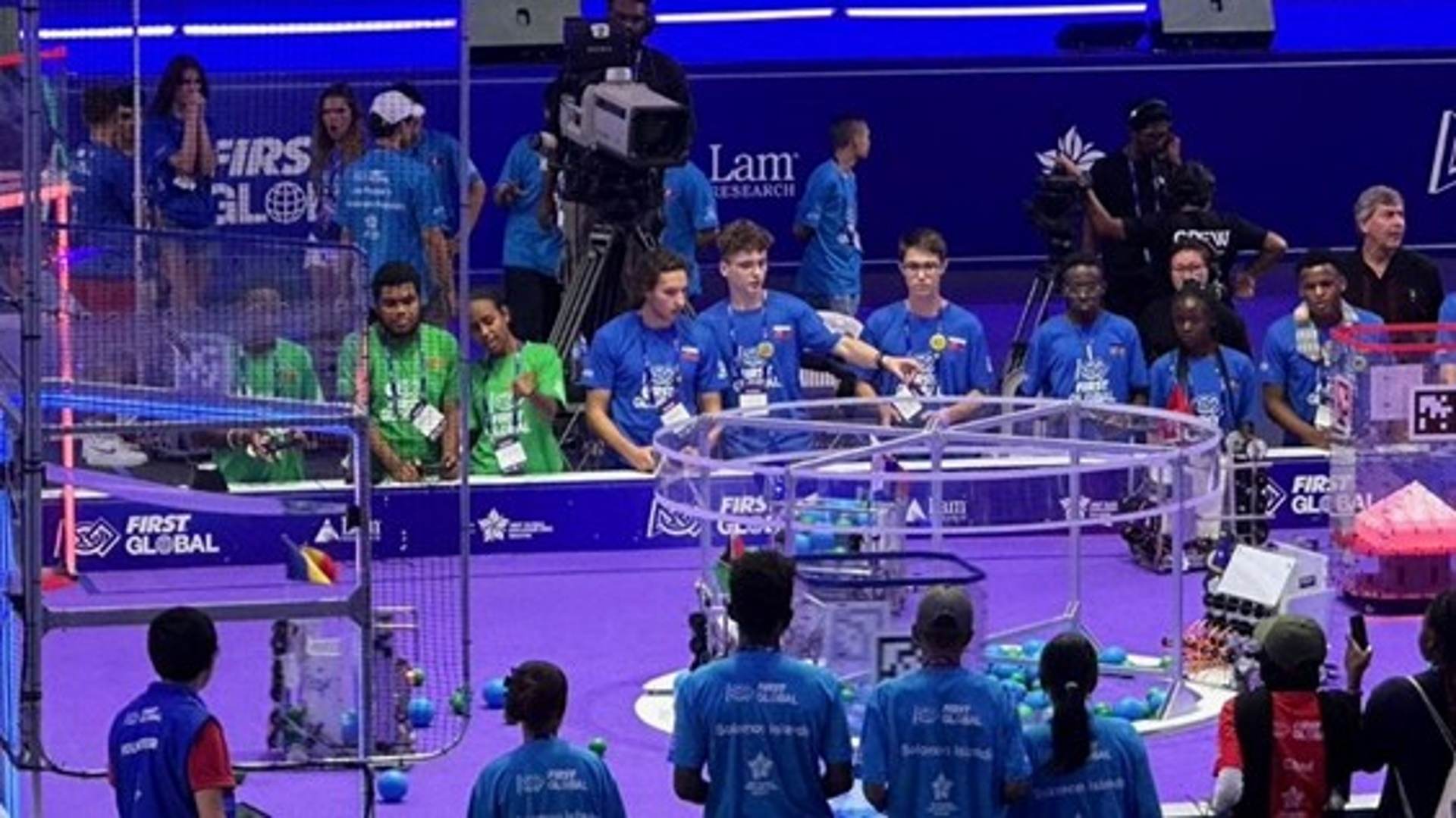 Začína nový ročník robotickej súťaže stredoškolákov FIRST Global Slovensko 2024