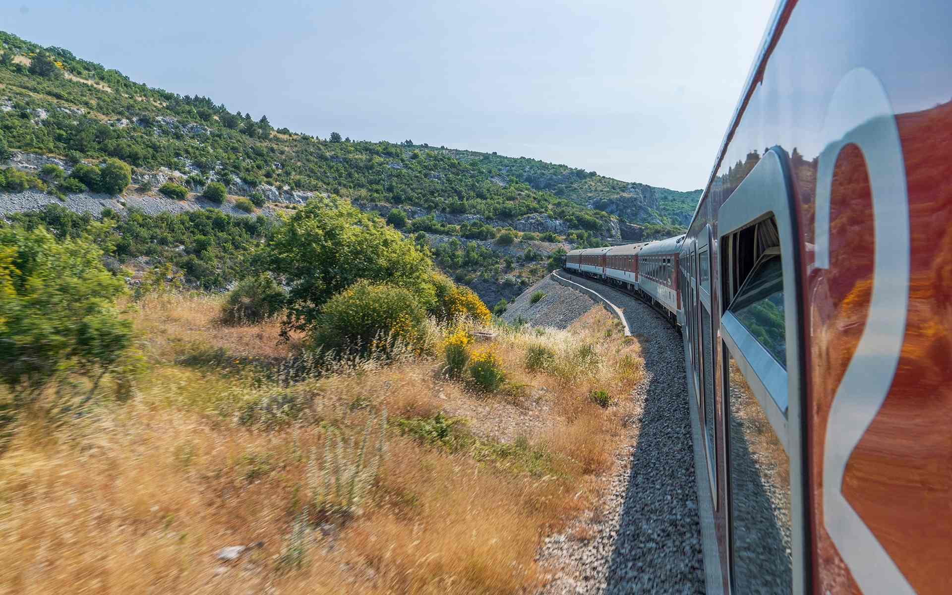 Predpredaj na vlak z Bratislavy do Splitu je spustený