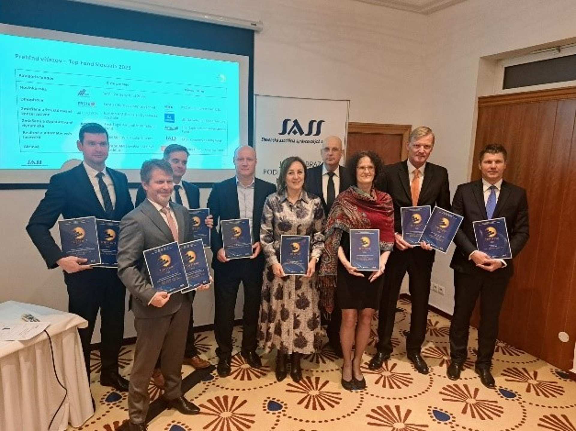 Finančný dom UNIQA má najlepšie finančné produkty na trhu. Ocenené bolo životné aj cestovné poistenie a investičný fond