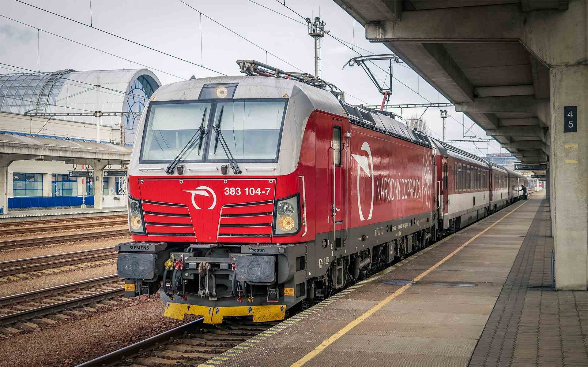 Zmena času ovplyvní tri nočné rýchliky ZSSK
